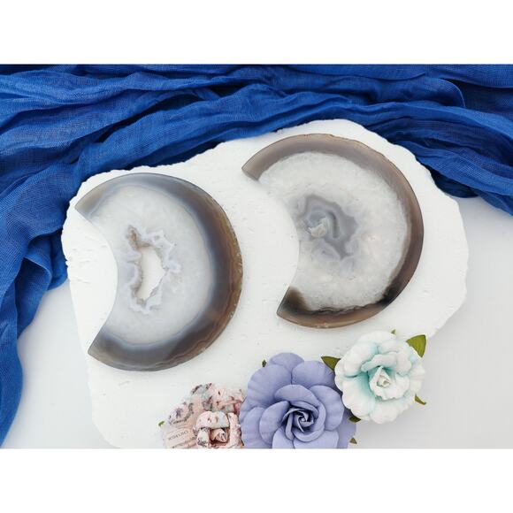 Druzy Agate Flat Moon Crystal Carving - Picture 7 of 8